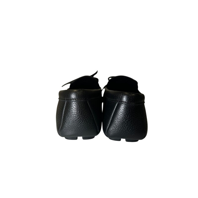 Prada Black Leather Bow  Logo Loafers<br />
<br />
Size:  39<br />
<br />
Style Code: 1DD070<br />
<br />
In very good condition. Some minor wear of the leather by the toe fronts.<br />
<br />
Comes with box. No dust bag.