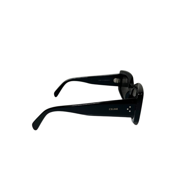 Celine Cat Eye Black Sunglasses<br />
<br />
Style Code: CL402771<br />
<br />
In very good condition. Faint scratches on the lenses.<br />
<br />
Comes with original dust bag. No box.