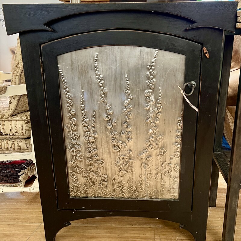 Cabinet Metal Accent