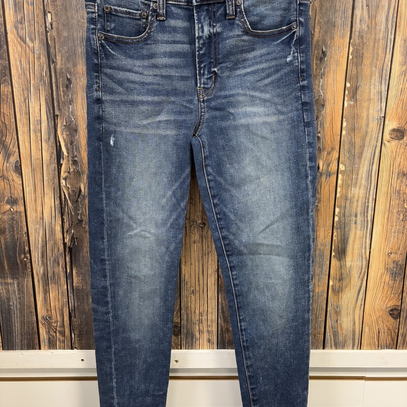 AE Medium Wash Jeans, Size: 6