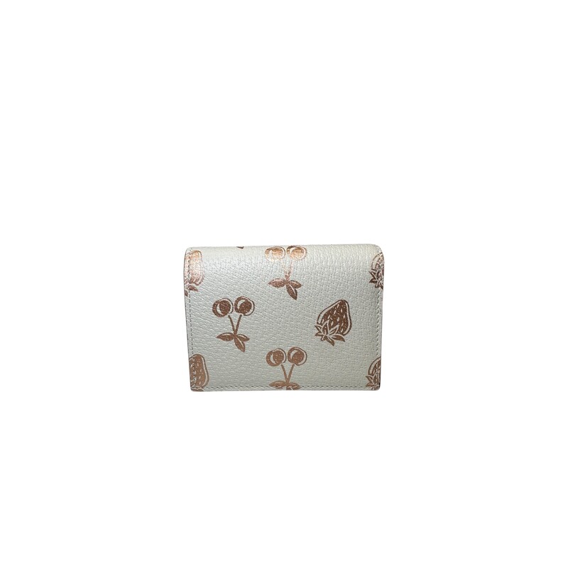 Gucci Marmont Marmont Berry Wallet<br />
<br />
Style Code: 45612.203887<br />
<br />
Dimensions: 4 L X 3 H inches<br />
<br />
In excellent condition. Very faint sctraches on hardware.<br />
<br />
Does not come with original dust bag or box.