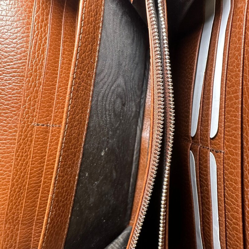 Gucci Denim Dionysus Mini WOC<br />
<br />
Style Number: 401231.2184<br />
<br />
Dimensions: 8 L x 6 H inches<br />
<br />
In very good condition. Some wear on the leather trim and some interior marks.<br />
<br />
Does not come with original dust bag or box.