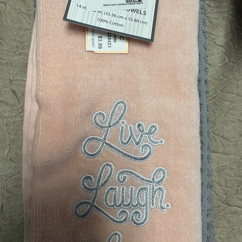 NWT Live Laugh Love Set