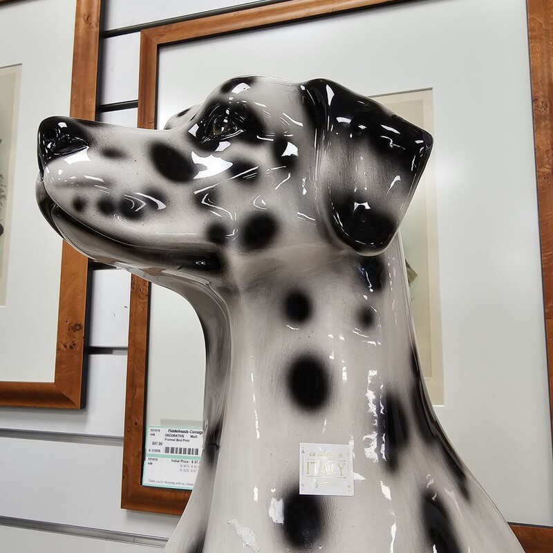 Dalmation Dog Porcelain Statue<br />
Color: Black & White<br />
Size: 24in