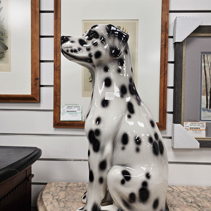 Dalmation Dog Porcelain Statue<br />
Color: Black & White<br />
Size: 24in