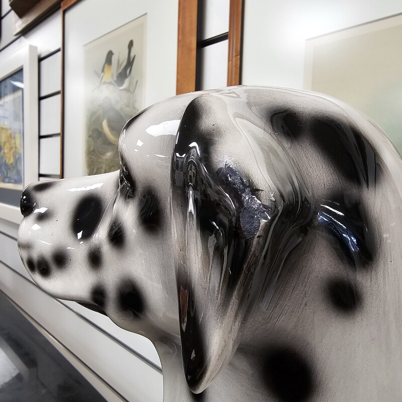 Dalmation Dog Porcelain Statue<br />
Color: Black & White<br />
Size: 24in