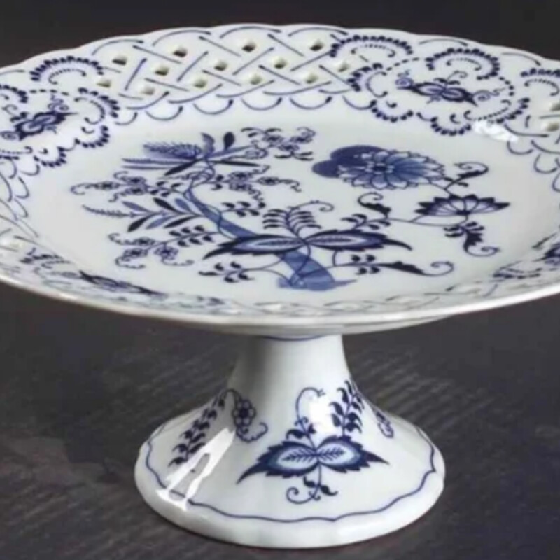 Blue Danube Cake Stand