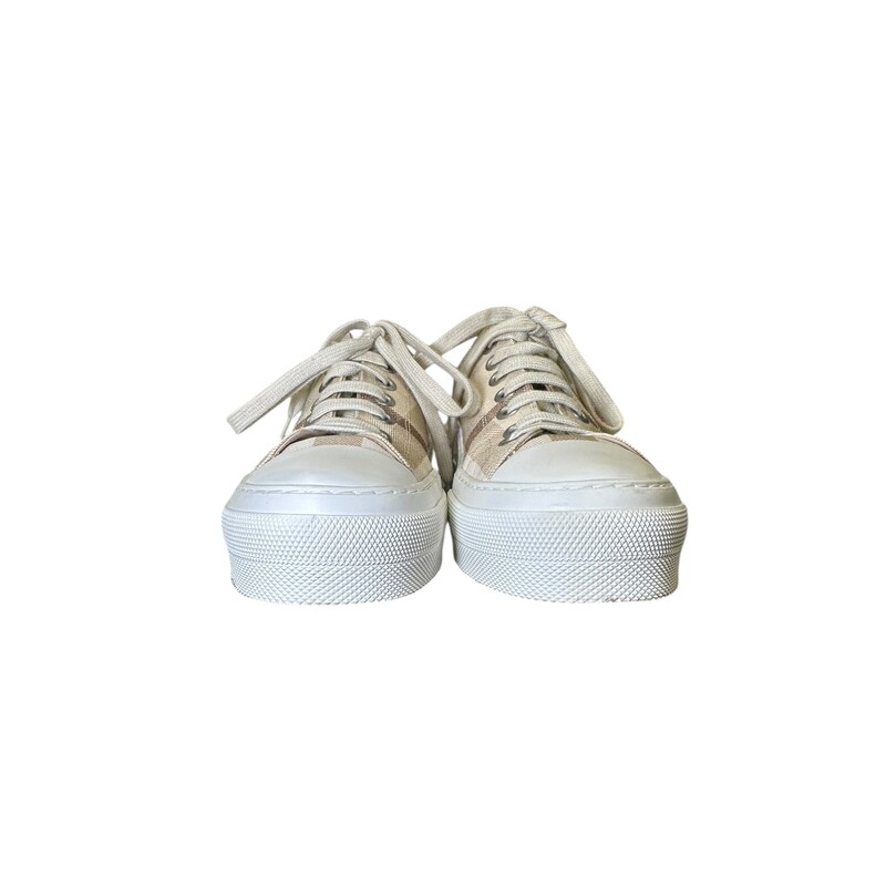 Burberry Check Soft Fawn Sneakers

Size: 39

In very good condition. Light scuffs on sole trim

Comes with the original dust bag and box.