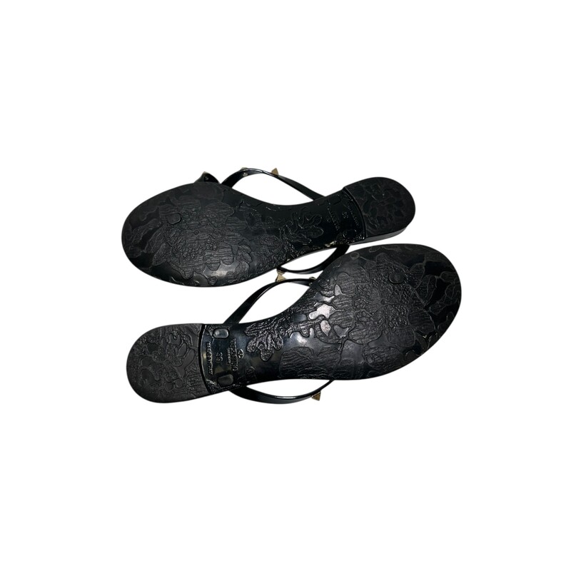 Valentino Rockstud Bow Black Sandals<br />
<br />
Size: 38<br />
<br />
Some minor scratches on hardware.<br />
<br />
Does not come with original dust bag or box.