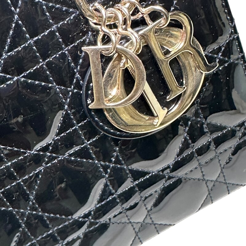 Dior Lady Bag Patent Cannage Black<br />
<br />
Code:<br />
<br />
Dimensions: