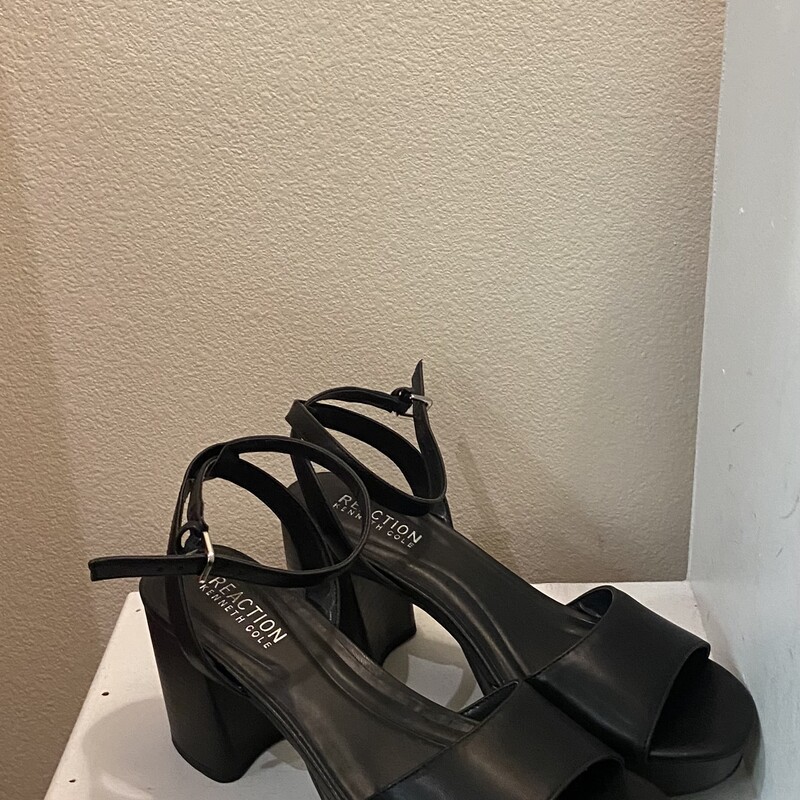 Blk Bckl Pltform Sandal