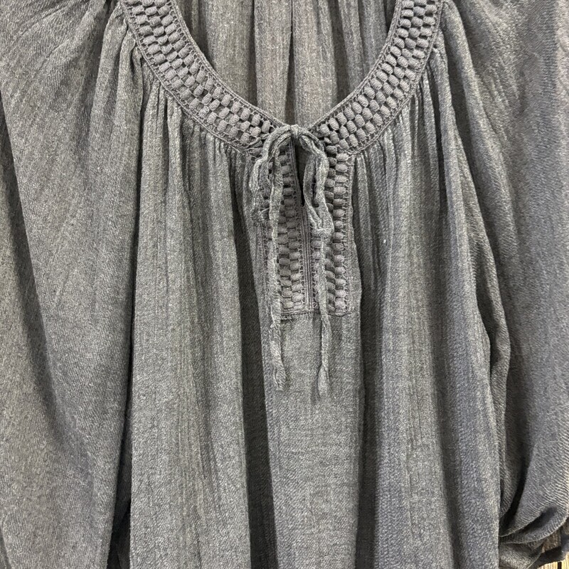Gray 3/4 Sleeve Shirt, Size: Med