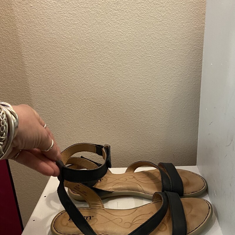 Blk Lther Sandal
Black
Size: 7 R $90