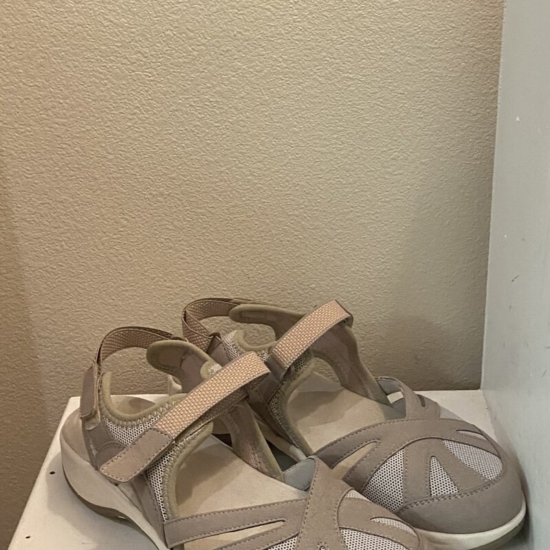 Tan Msh Sandal
