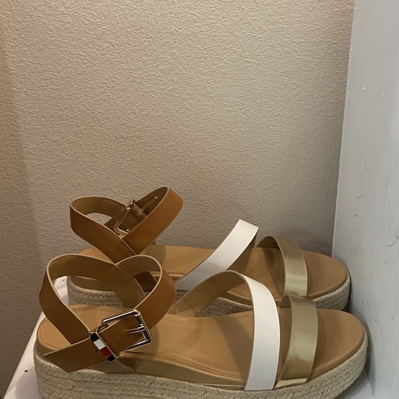 Brw/G/W Esp Sandal<br />
Brw/G/W<br />
Size: 9.5 R $90