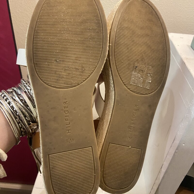 Brw/G/W Esp Sandal<br />
Brw/G/W<br />
Size: 9.5 R $90
