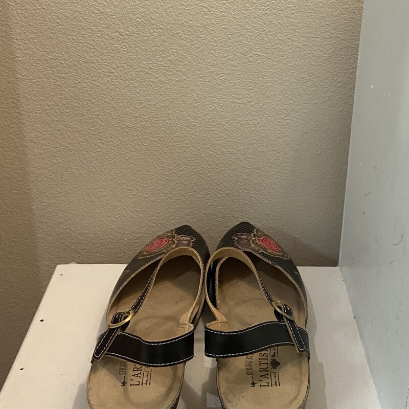 Blk/B/Pk Maryjane<br />
Blk/B/Pk<br />
Size: 8.5 R$129