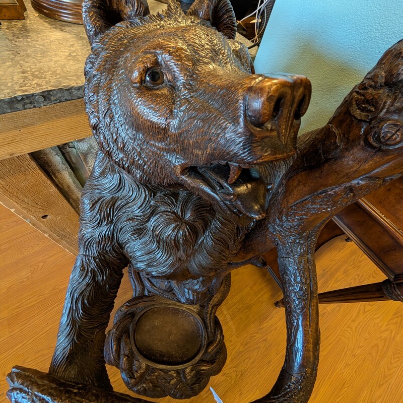 Black Forest Hall Tree, Bear, Carved<br />
Glass Eyes<br />
Purchased at Christies<br />
German, early 20th century<br />
20 x 24 x 87h