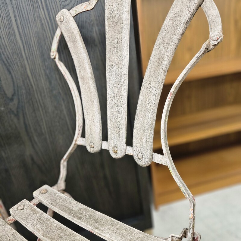 Antique French Bistro Cha