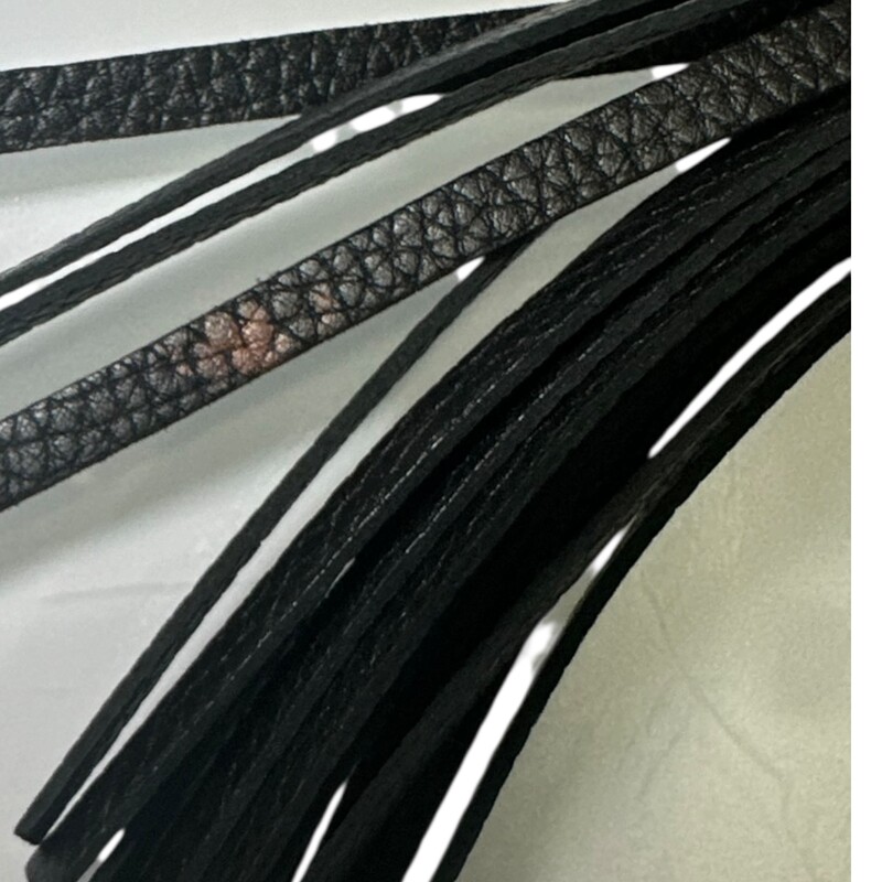 Gucci Soho Calfskin Leather Chain Bag<br />
<br />
Style Code: 536224.213317<br />
<br />
Dimensions:<br />
Base length: 10.25 in<br />
Height: 5.5 in<br />
Width: 2 in<br />
Drop: 21 in<br />
<br />
In very good condition. Some scratching on hardware and interior marks.<br />
<br />
Comes with the original dust bag and box.