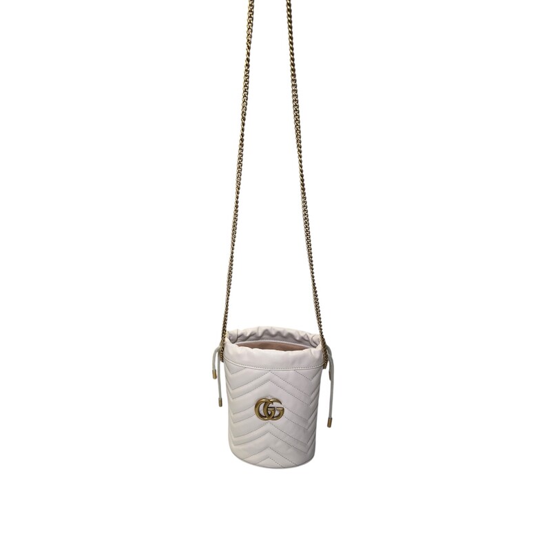 Gucci Marmont Bucket Mini Crossbody<br />
<br />
Style Code:575163.525040<br />
<br />
Dimensions:<br />
Shoulder Strap Drop: 21.75<br />
Height: 7<br />
Width: 5<br />
Depth: 4.5<br />
<br />
In very good condition. Some minor marks on the bottom of the bag.