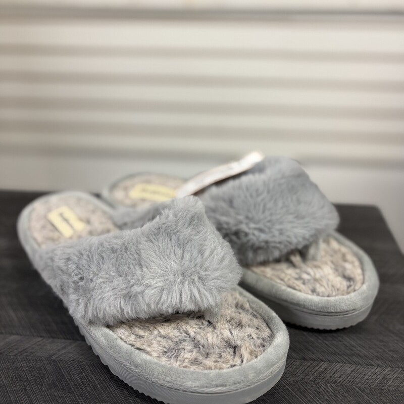 Grey Deerfoam Slippers, Size: 7-8