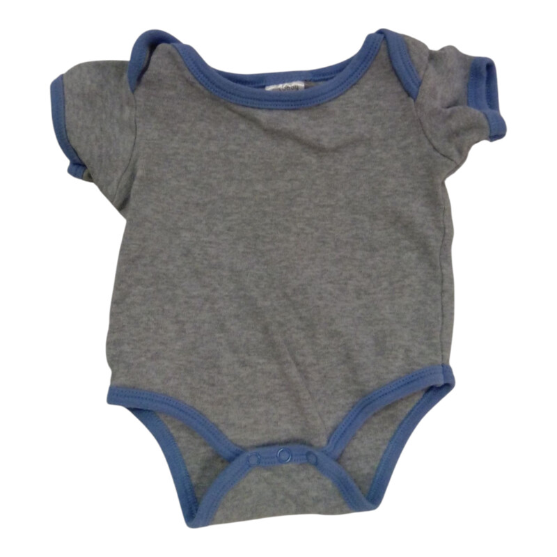 Onesie: Grey, Boy, Size: 3/6m

Located at Pipsqueak Resale Boutique inside the Vancouver Mall, Suite 230, (upstairs between Round 1 and Golds Gym) or online at: #pipsqueakresale

All items are photographed prior to being steamed. Cross posted, items are located at #PipsqueakResaleBoutique, payments accepted: cash, paypal & credit cards. Any flaws will be described in the comments. More pictures available with link above. Local pick up available at the #VancouverMall, tax will be added (not included in price), shipping available (not included in price, *starts at $9.99; please contact regarding shipment of toys or other larger items), item can be placed on hold with communication, message with any questions. Join Pipsqueak Resale - Online to see all the new items! Follow us on IG @pipsqueakresale / Facebook @pipsqueakresaleboutique & Thanks for looking! Due to the nature of consignment, any known flaws will be described; ALL SHIPPED SALES ARE FINAL. All items are currently located inside Pipsqueak Resale Boutique as a store front items purchased on location before items are prepared for shipment will be refunded.

#resalerocks #shopsmall #pipsqueakresale #shopvanmall #vancouverwa #portland #reusereducerecycle #fashiononabudget #chooseused #consignment #savemoney #shoplocal #weship  #shopvanmall #vancouvermall #vancouver #vancouverwashington #keepusopen #shoplocalonline #resale #resaleboutique #mommyandme #minime #fashion #reseller #usedclothing #usedtoys #secondhand #consign #store #clothes #womensclothes #kidsclothes #shopvancouvermall