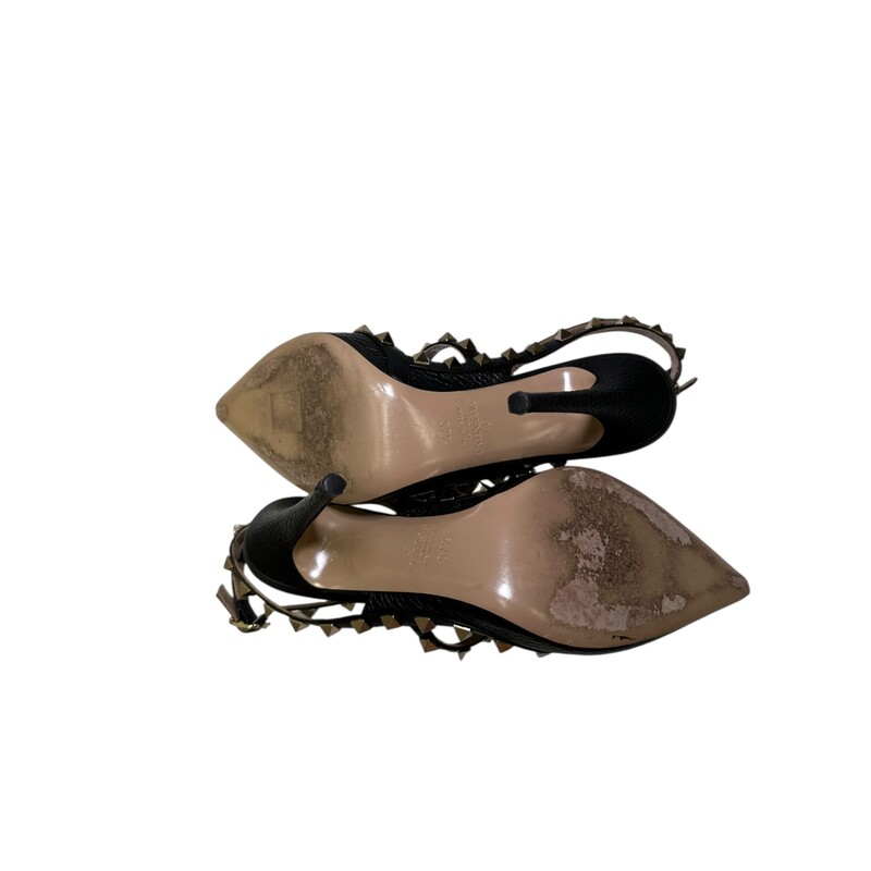 Valentino RockStud Ankle Leather Strap<br />
<br />
Serial Code:VSR393 2<br />
<br />
Size 37.5<br />
<br />
In very good condition. Some wear on the leather near the front toe and some wear on bottoms.<br />
<br />
Comes with original dust bag and box.