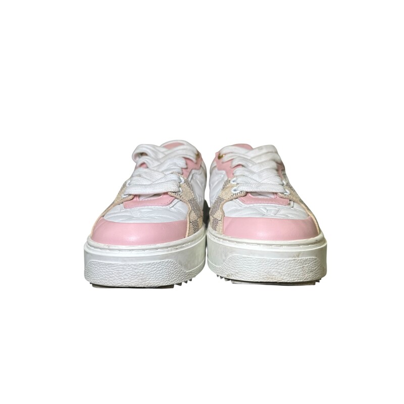 Louis Vuitton Timeout Damier Azur<br />
<br />
Size: 36<br />
<br />
Code: MS1221<br />
<br />
In very good condition. Light scuffs around the shoes. Light creasing on the front of the toe.<br />
<br />
Does not come with the original dust bag or box.