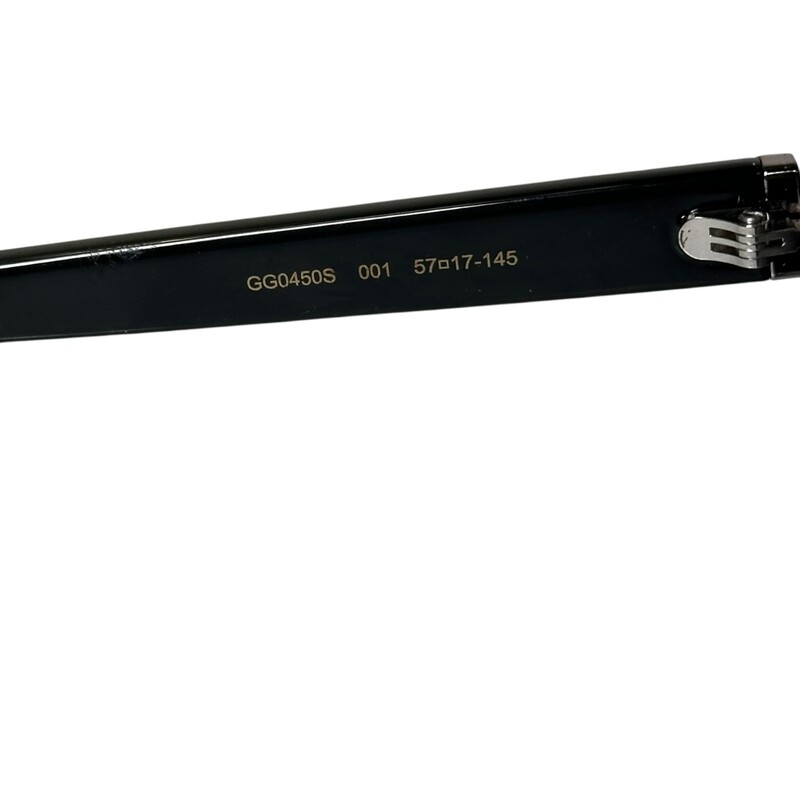 Gucci Black Square Sunglasses<br />
<br />
Style code:  GG0450S<br />
<br />
In good condition. Some scratching on the lenses.<br />
<br />
Does come with original case. No dust bag,