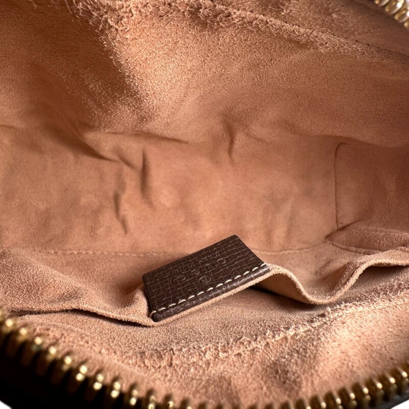 Gucci Supreme Ophidia Belt Bag<br />
<br />
Size: 85/34<br />
<br />
Style Code:517076 96138 486628<br />
<br />
Dimensions:<br />
Height: 5.25<br />
Width: 7.25<br />
Depth: 2.25<br />
<br />
In very good condition. Minor corner wear and some minor interior wear.<br />
<br />
Does not come with original dust bag or box.<br />
Does not come with original dust bag or box.