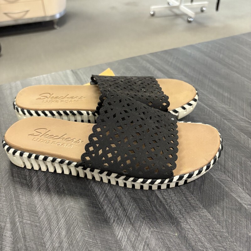 Black Skechers Luxe Foam, Size: 8.5