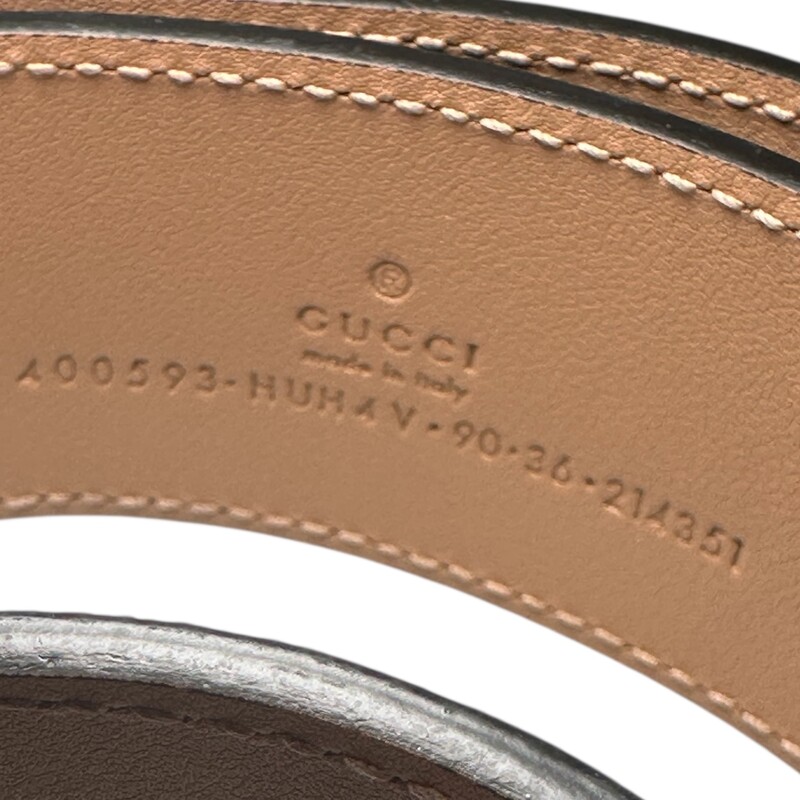 Gucci Double GG, Brown Wide Buckle Belt<br />
<br />
Style Code: 400593.HUH4V.214351<br />
<br />
In very good condition. Small scratch on the buckle.<br />
<br />
Comes with original box. No dust bag.