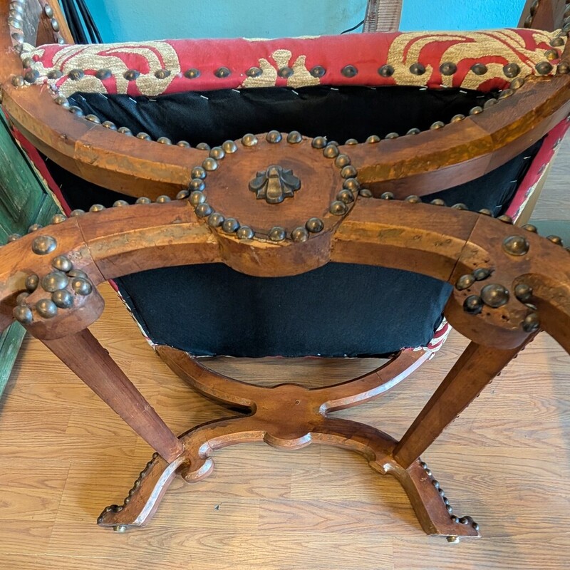 Italian Throne Chair 18th, Antique, Nailheads
30 x 26 x 51h