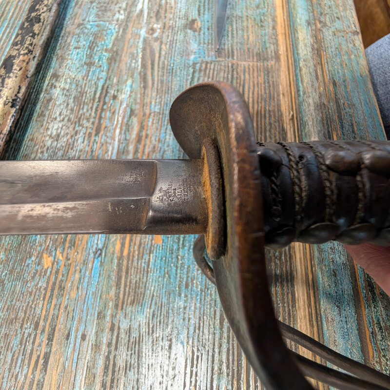 Civil War Emerson & Silver, Sabre, 1864<br />
US Metal Scabbard<br />
43 inches