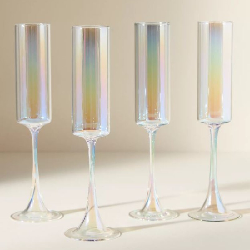 Set of 4 Anthropologie Morgan Champagne Flutes
Iridescent Clear Size: 2.5 x 10H