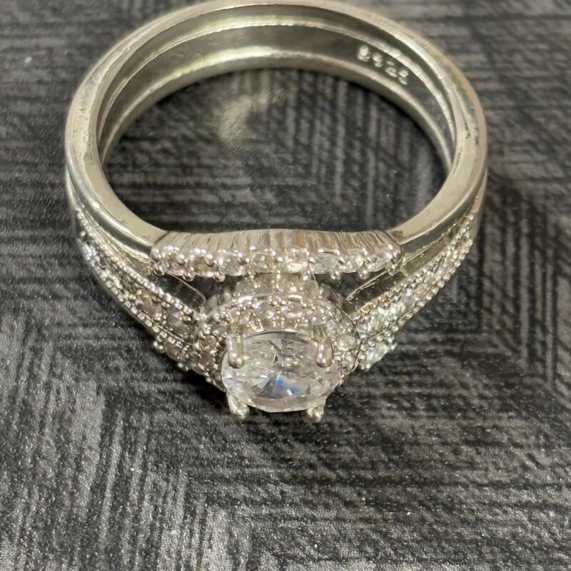 Sterling Silver Sparkly R, Size: 10