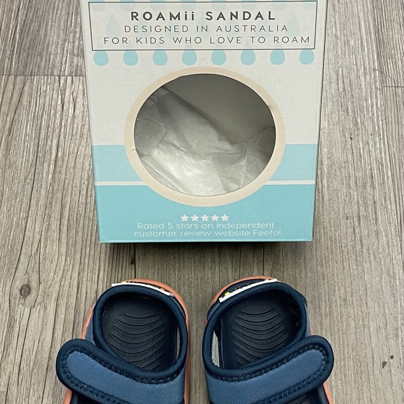Minnow Tamarama Sandals, Blue, Size: 6T<br />
NEW