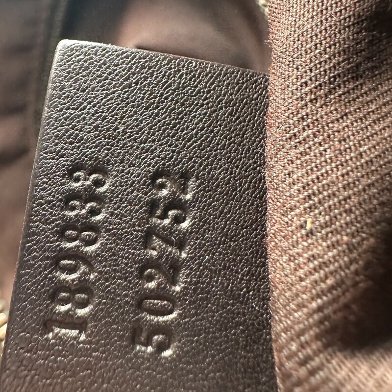Gucci D Ring Large Monogram Tote<br />
<br />
Style Code: 189833 502752<br />
<br />
Dimensions:<br />
<br />
In good condition. Wear to the handle, leather trim and canvas.<br />
<br />
Does not come with the original dust bag or box.