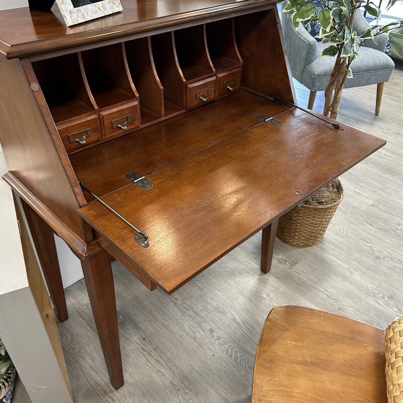 VTG Secretary Desk