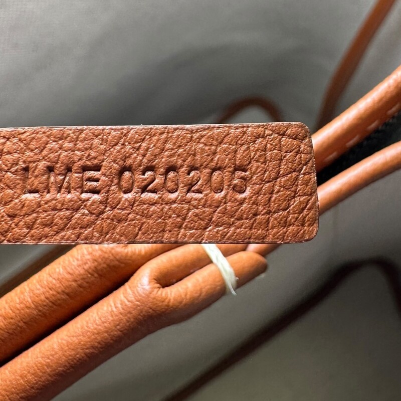 Goyard Isabelle Coated Canvas Double Tote with Pouch<br />
<br />
Date Code: LME020205<br />
<br />
Dimensions:<br />
Strap Drop: 8<br />
Height: 11<br />
Width: 13<br />
Depth: 8<br />
<br />
In excellent condition. Like new.<br />
<br />
Does not come with original dust bag or box.