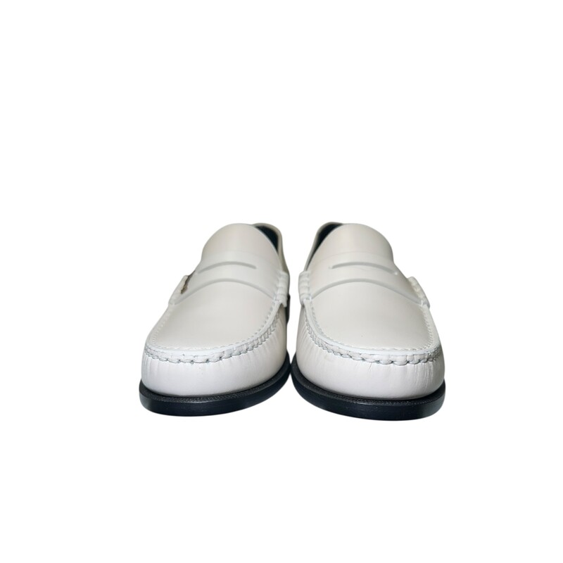 YSL Penny Loafer Le Leather Cream

Size: 41

Style Code: 670231

In excellent condition.

Comes with the original dust bag and box.