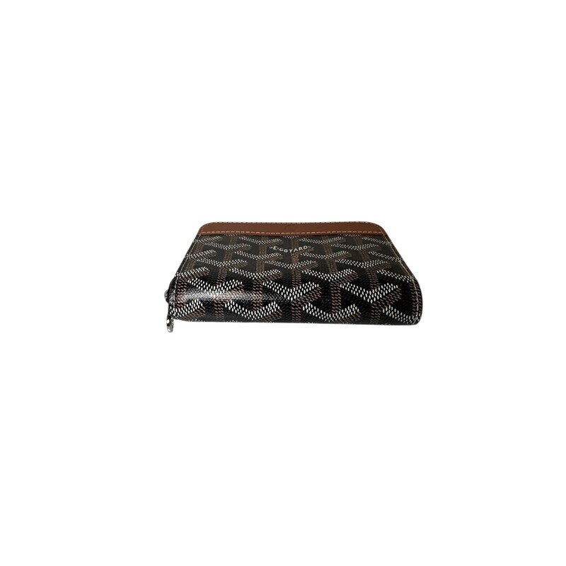 Goyard Goyardine Matignon PM Wallet Black Gold<br />
<br />
Dimensions:<br />
Length 4.5inL x 3.75in x 0.75in<br />
<br />
BEX020219<br />
<br />
In excellent condition. Never used.<br />
<br />
Comes with the original dust protector wrap.