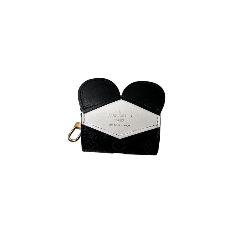 Louis Vuitton Monogram Eclipse Panda Earpods Case<br />
<br />
Dimensions:<br />
2.75inL x 2.75inH x 1inW<br />
<br />
In excellent condition.<br />
<br />
Comes with the original dust bag. No box.