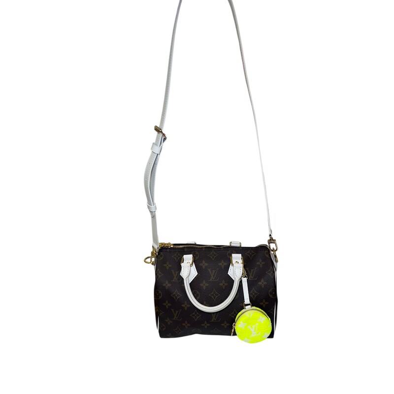 Louis Vuitton LV Match Monogram Speedy Banouliere 25 White<br />
<br />
Dimensions:<br />
Length: 10 in<br />
Height: 7.5 in<br />
Width: 6 in<br />
Drop: 3.5 in<br />
Drop: 20.5 in<br />
<br />
In excellent condition.<br />
<br />
Comes with the original dust bag. No box. Lock and keys.