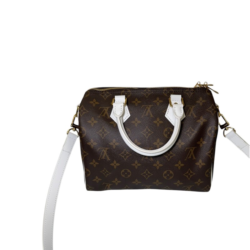 Louis Vuitton LV Match Monogram Speedy Banouliere 25 White<br />
<br />
Dimensions:<br />
Length: 10 in<br />
Height: 7.5 in<br />
Width: 6 in<br />
Drop: 3.5 in<br />
Drop: 20.5 in<br />
<br />
In excellent condition.<br />
<br />
Comes with the original dust bag. No box. Lock and keys.