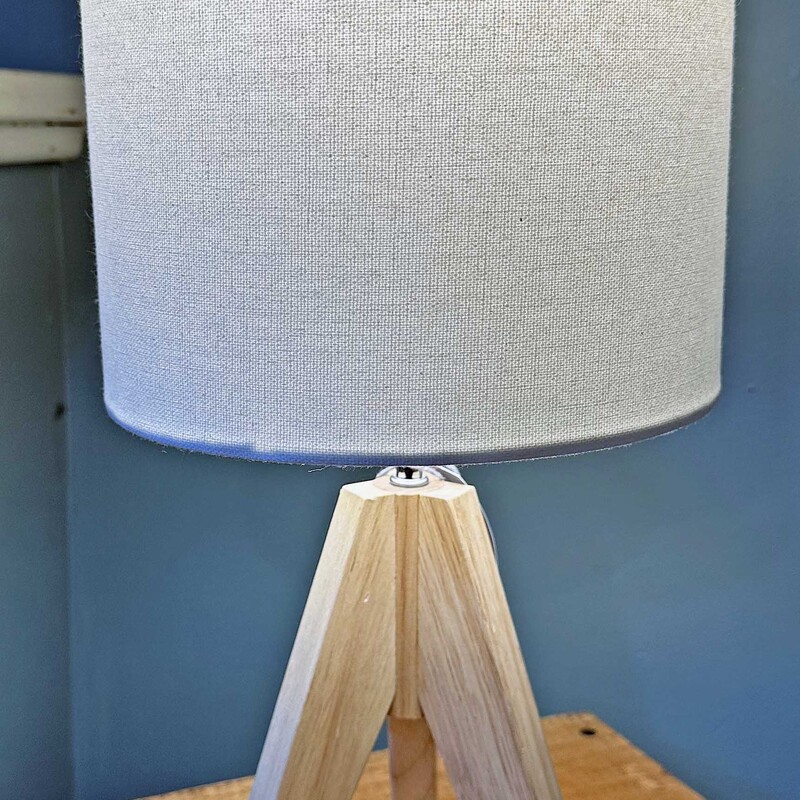 Modern Style Wood Lamp
