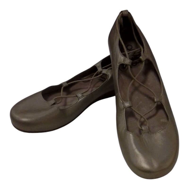 Shoes: Taupe Ballet Flats