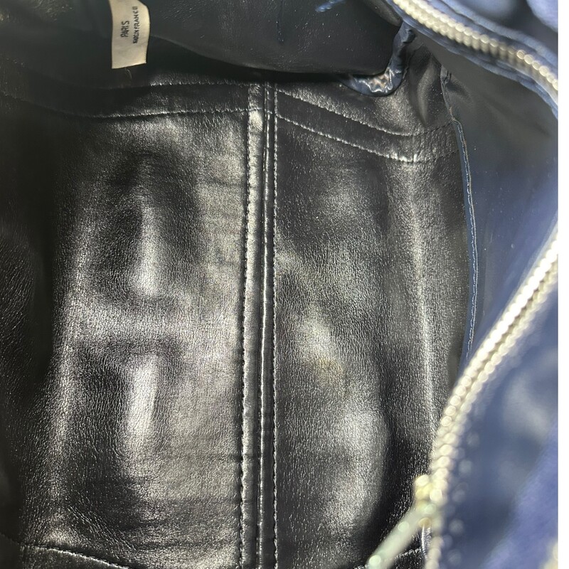 Christian Dior Bagages Boston Duffle Monogram Bag<br />
<br />
Vintage 1980s<br />
<br />
Dimensions: 12 L x9.5 H inches<br />
<br />
In very good condition. Minor mark on the canvas. Some corner wear.<br />
<br />
Does not come with original dust bag or box/