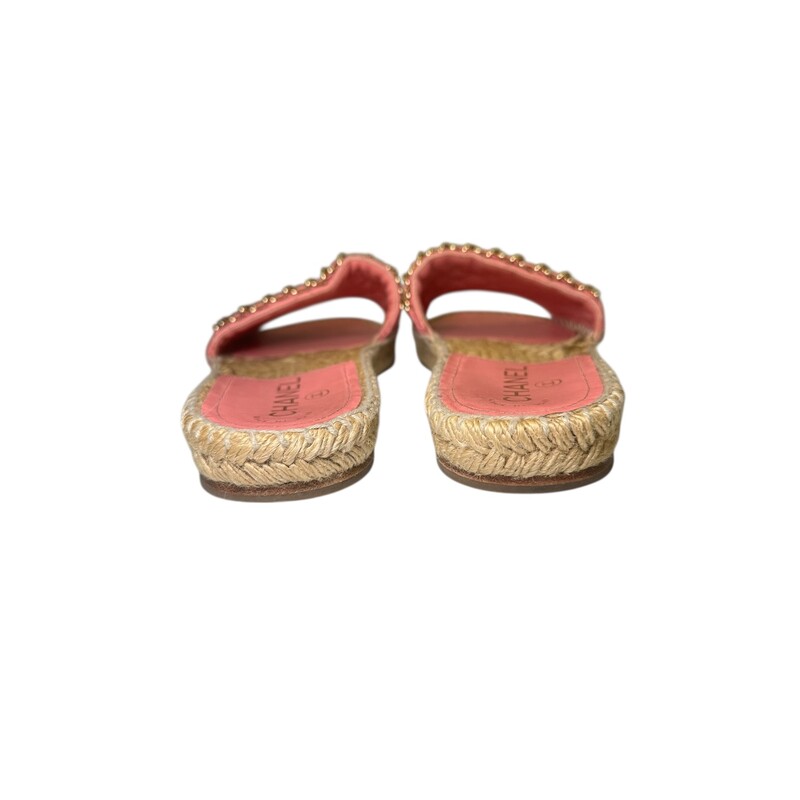 Chanel Lambskin Quilted Espadrille Slides Pink Slides<br />
<br />
Size 38<br />
<br />
Code: G33352<br />
<br />
In very good condition. Wear to the interior and exterior sole.<br />
<br />
Does not come with the original dust bag or box.